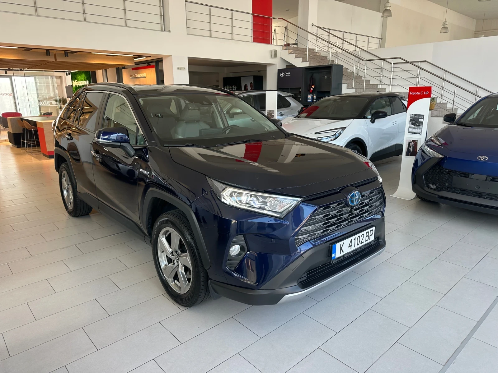 Toyota Rav4, снимка 6 - Автомобили и джипове - 53995127