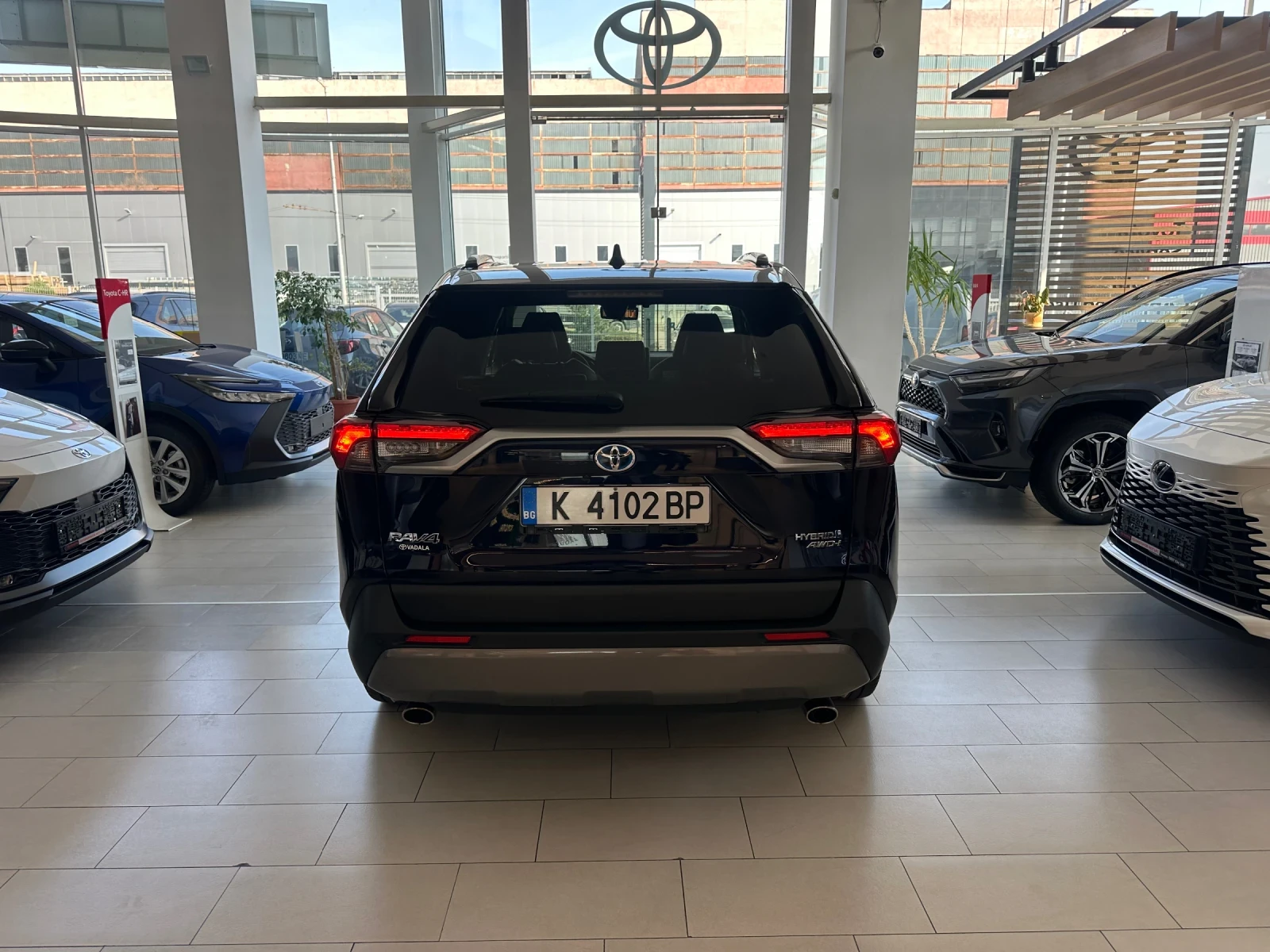 Toyota Rav4, снимка 4 - Автомобили и джипове - 53995127