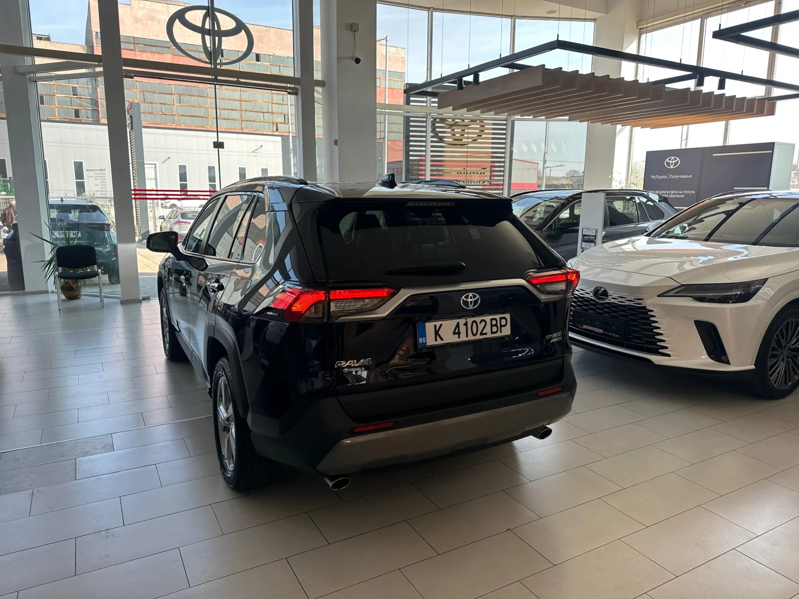 Toyota Rav4, снимка 3 - Автомобили и джипове - 53995127