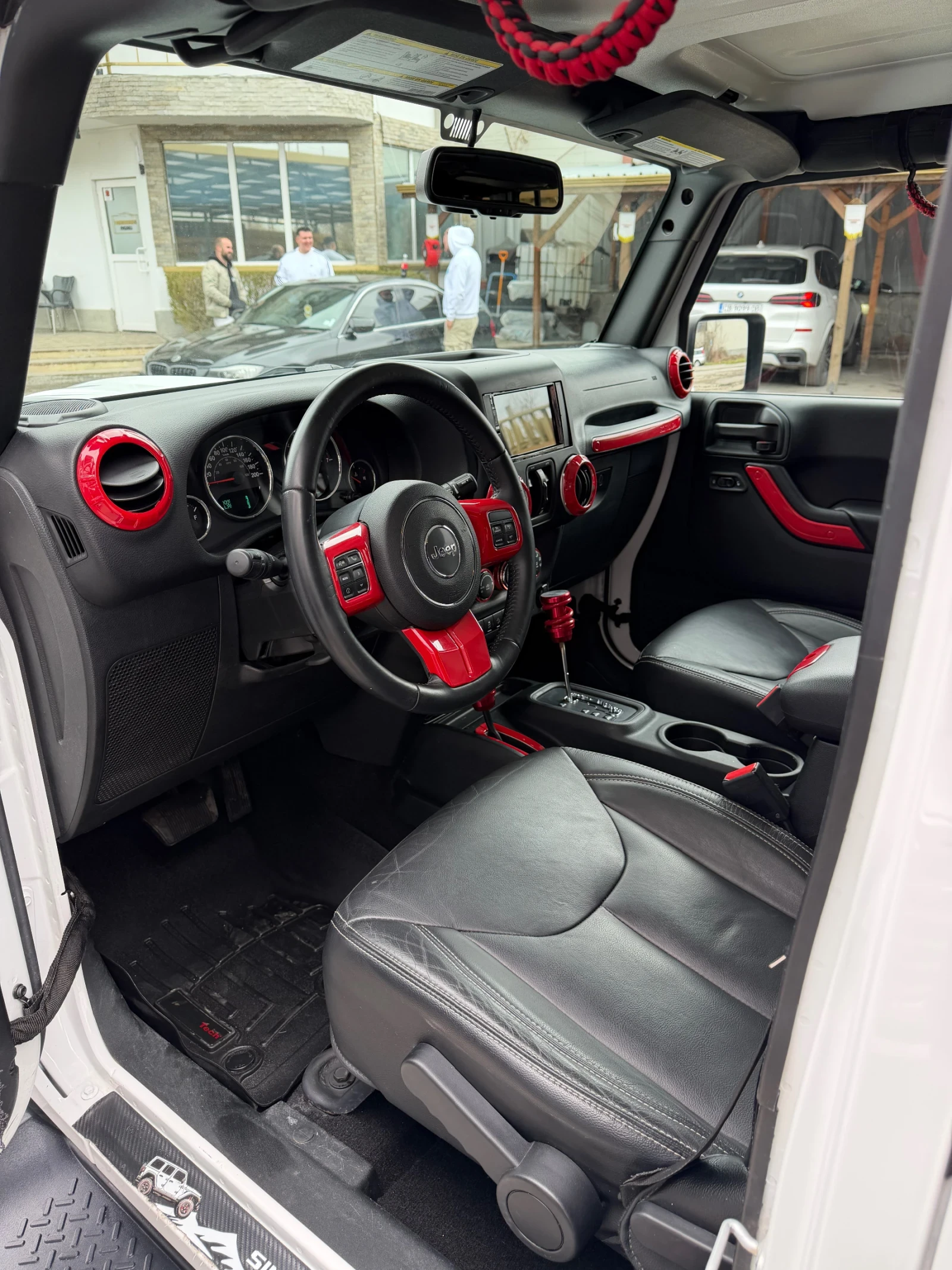 Jeep Wrangler 3.6 SAHARA, снимка 9 - Автомобили и джипове - 54027903