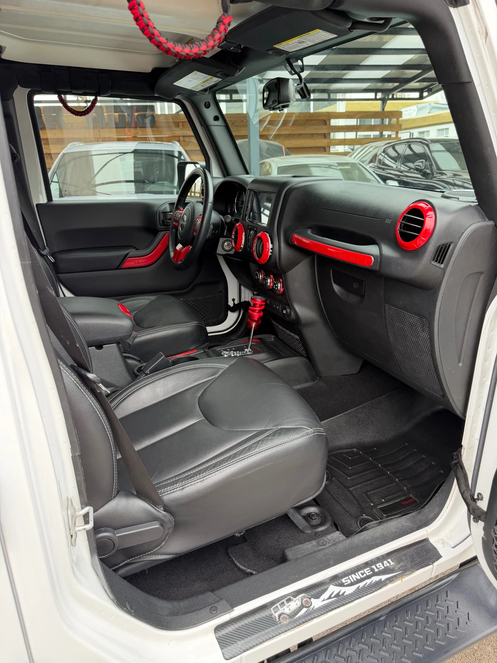 Jeep Wrangler 3.6 SAHARA, снимка 15 - Автомобили и джипове - 54027903