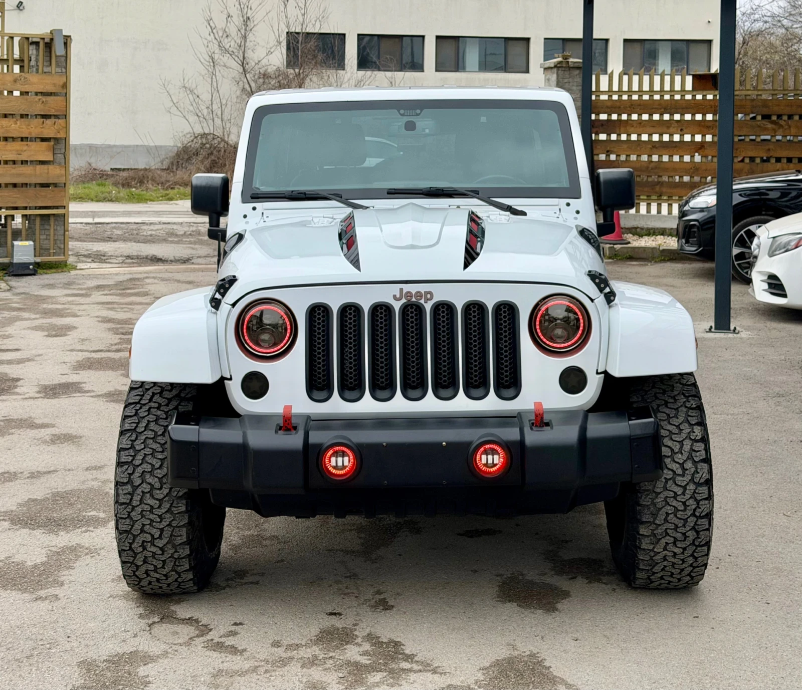 Jeep Wrangler 3.6 SAHARA, снимка 2 - Автомобили и джипове - 54027903
