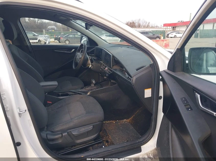 Kia Niro * Lx* , снимка 5 - Автомобили и джипове - 54037390