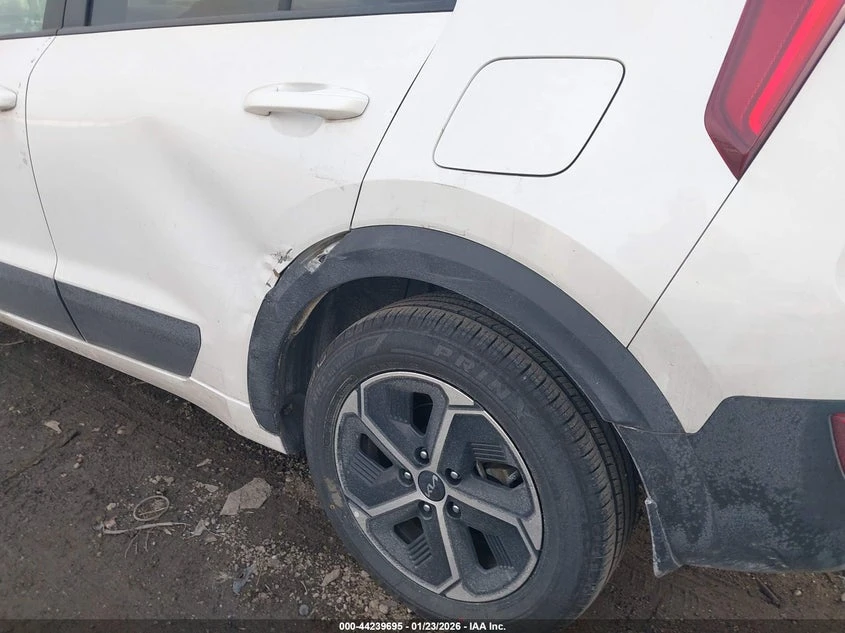 Kia Niro * Lx* , снимка 6 - Автомобили и джипове - 54037390
