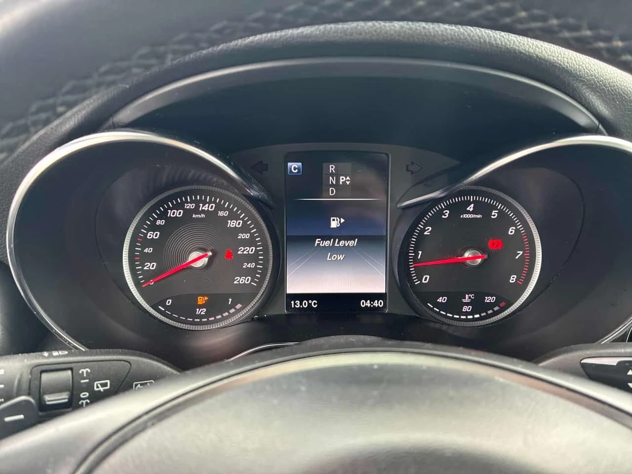 Mercedes-Benz GLC 300 4MATIC/ПАНОРАМА/ПРЕДСТАВИТЕЛСТВО НА MERCEDES, снимка 9 - Автомобили и джипове - 54393840