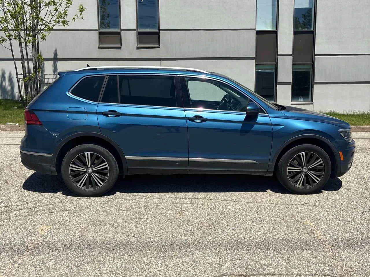 VW Tiguan HIGHLINE/ПАНО/ПОДГРЕВ/CARFAX/ФИНАНСИРАНЕ, снимка 5 - Автомобили и джипове - 54677714