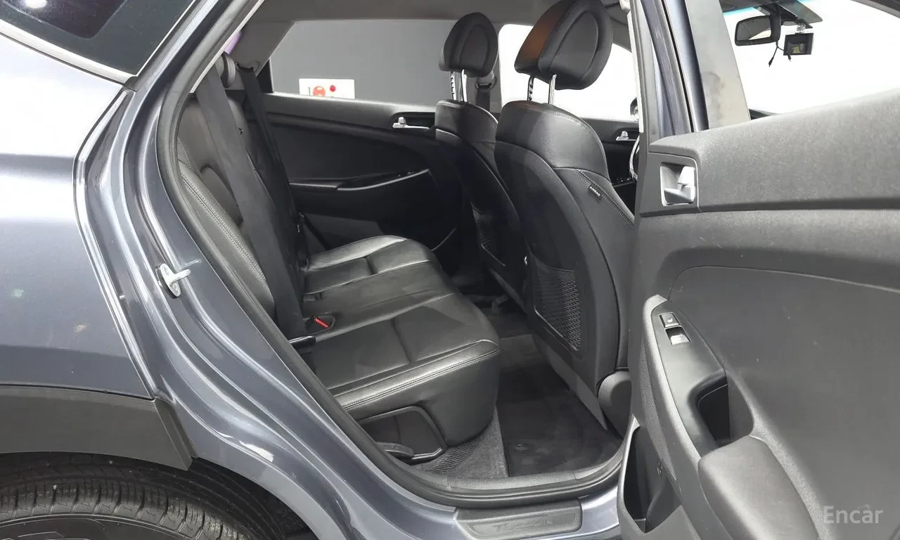 Hyundai Tucson All New 2.0 Diesel, снимка 12 - Автомобили и джипове - 54821056