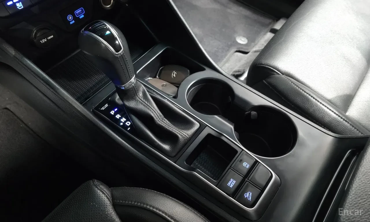Hyundai Tucson All New 2.0 Diesel, снимка 9 - Автомобили и джипове - 54821056