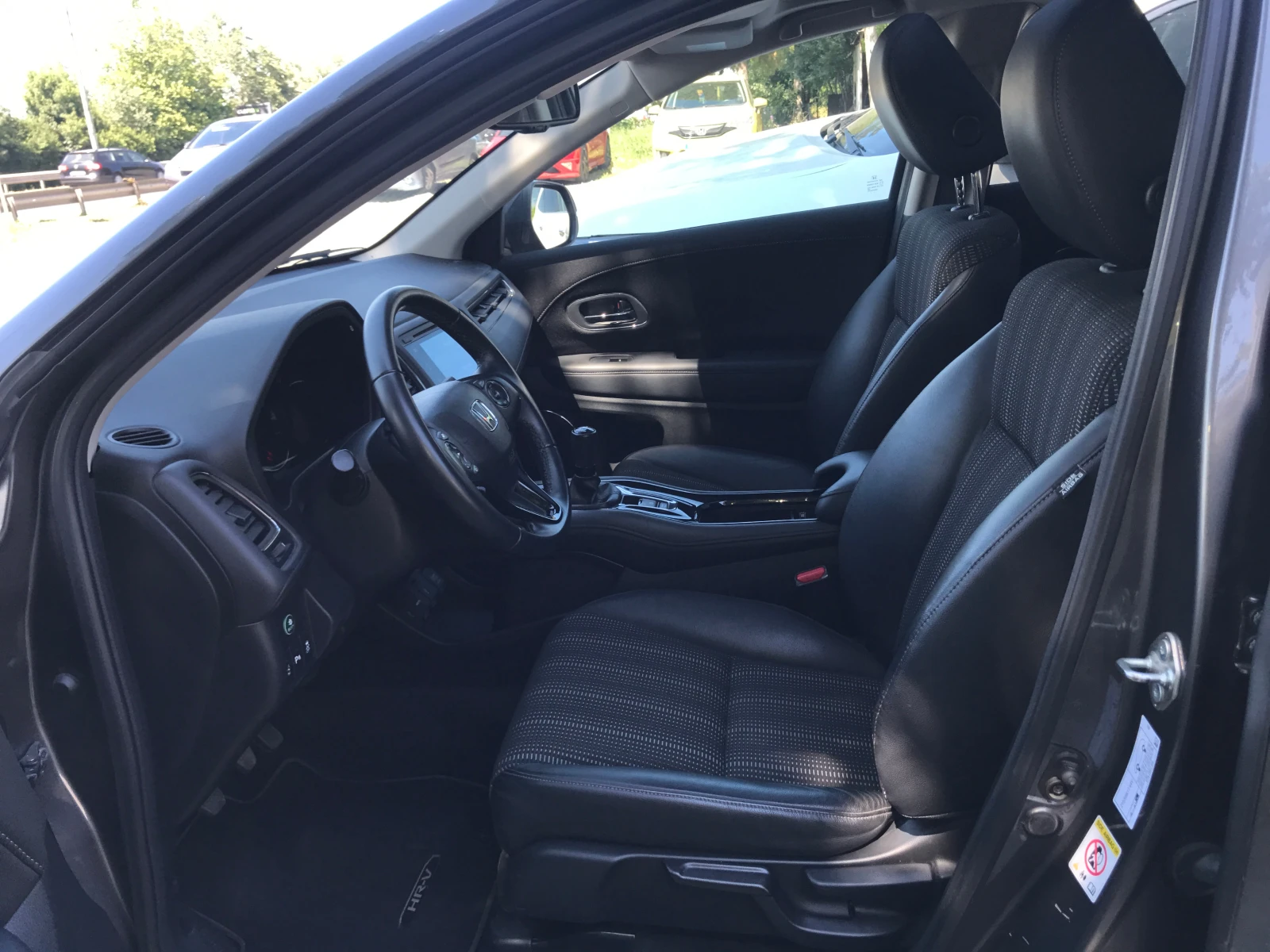 Honda Hr-v 1, 5, снимка 10 - Автомобили и джипове - 54835601
