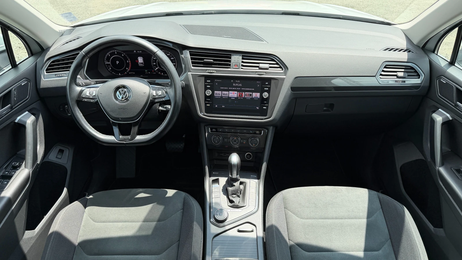 VW Tiguan 2.0TDI 4Motion, DSG, Напълно Обслужен..., снимка 12 - Автомобили и джипове - 55144501