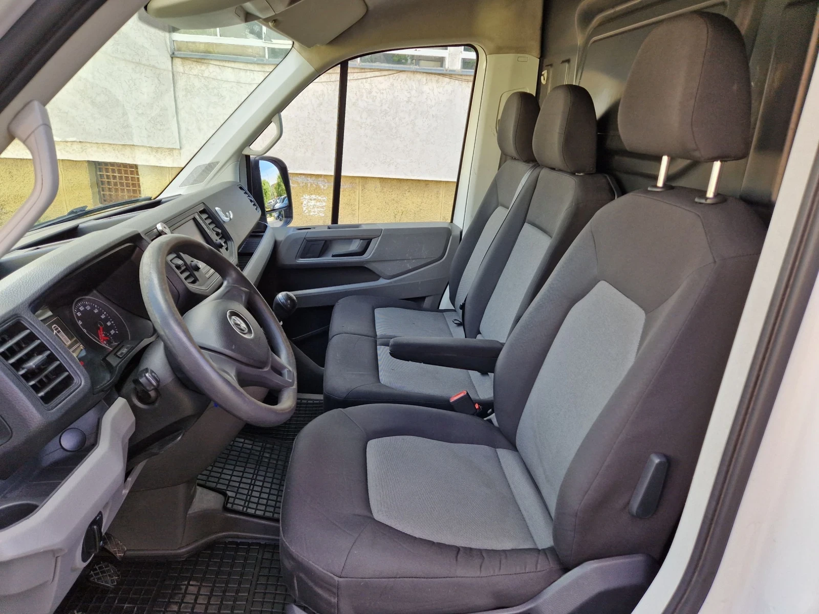 VW Crafter 2.0TDI, 140к.с, Евро 6В, снимка 9 - Бусове и автобуси - 54922714