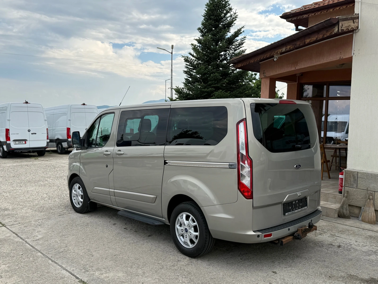 Ford Transit Custom LUX 9 Места , FULL , 2 странични вр , 2xКЛИМА , снимка 6 - Бусове и автобуси - 55175108