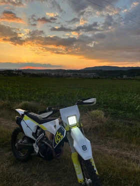 Обява за продажба на Husqvarna FE Лед Фар / Крайно гърне FMF 4.1 titanium/carbon ~13 200 лв. - изображение 1