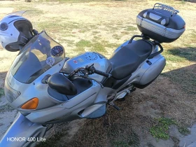 ����� �� �������� �� Honda Deauville 650