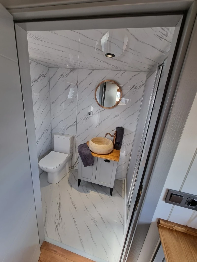 Каравана Други Camperisimo Tiny House , снимка 15 - Каравани и кемпери - 49460366