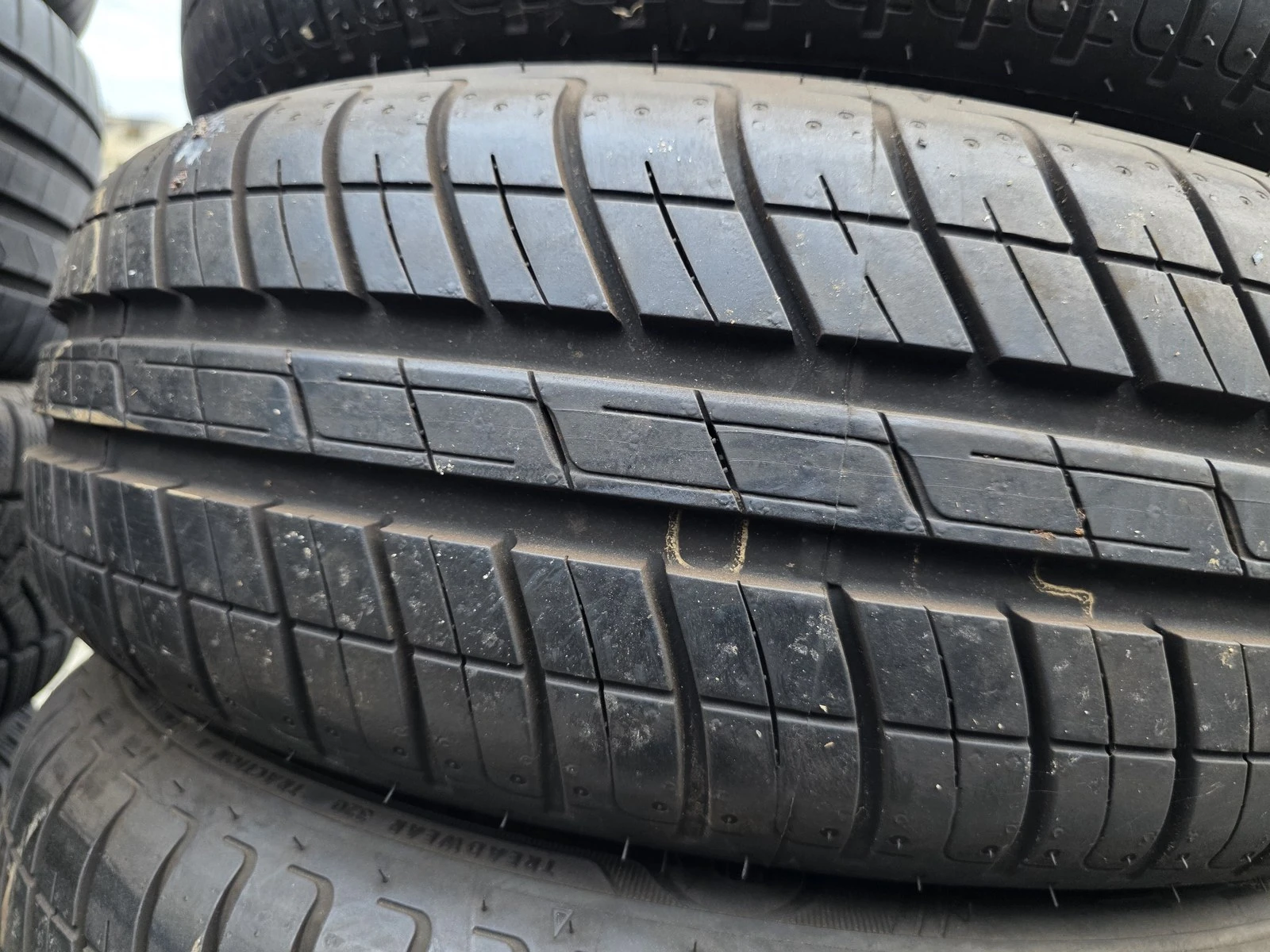 Гуми Летни 185/65R15, снимка 2 - Гуми и джанти - 56664482