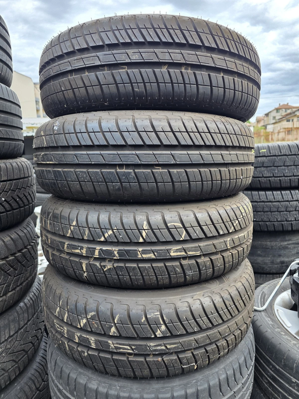 Гуми Летни 185/65R15, снимка 5 - Гуми и джанти - 56664482