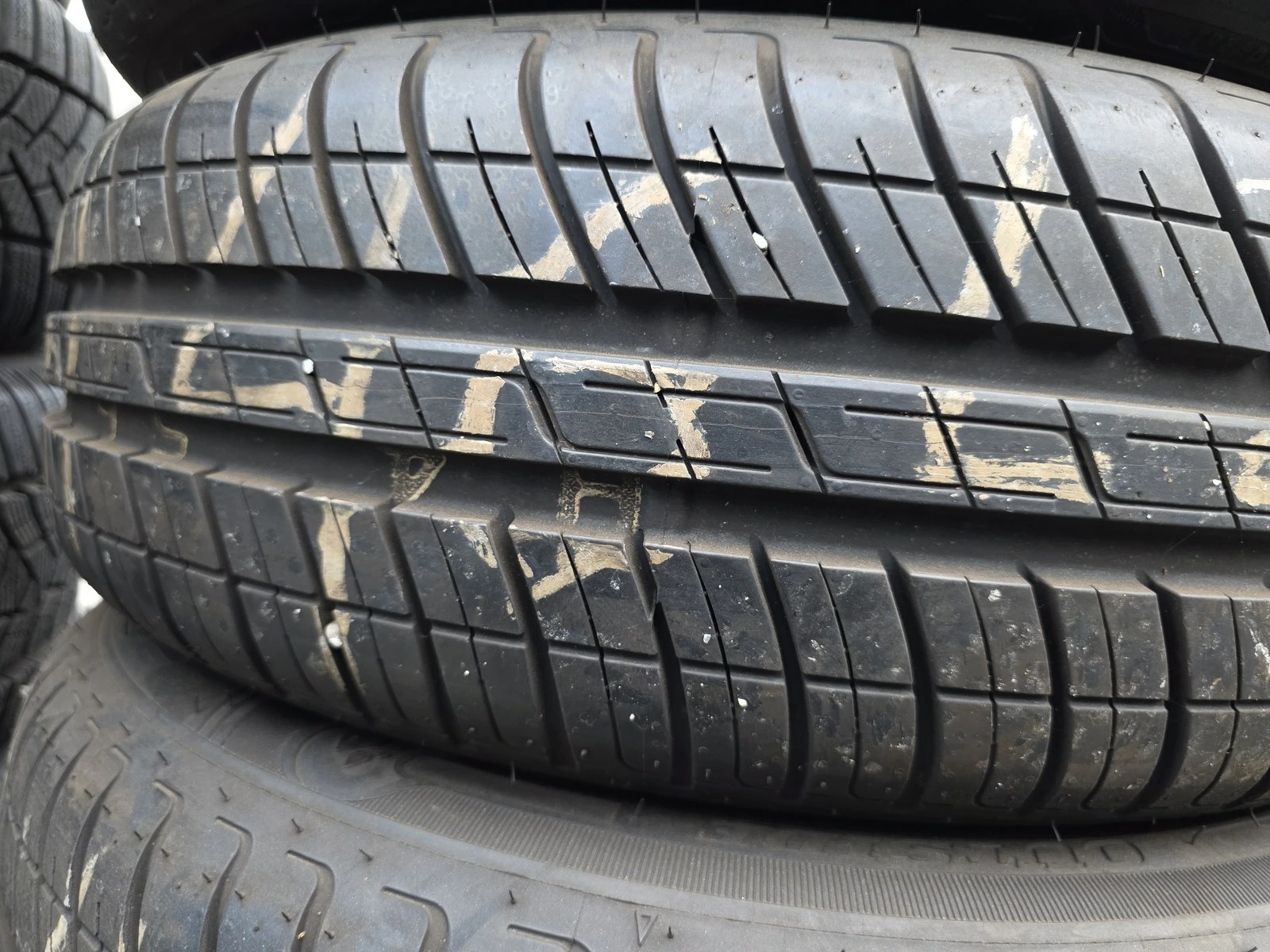 Гуми Летни 185/65R15, снимка 3 - Гуми и джанти - 56664482