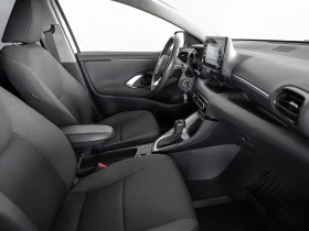 Toyota Yaris 1.5 HYBRID 33000км! Гаранционна!, снимка 8