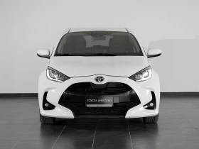Toyota Yaris 1.5 HYBRID 33000км! Гаранционна!, снимка 3