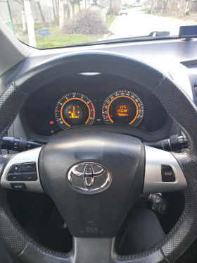 Toyota Auris Хечбек, снимка 7