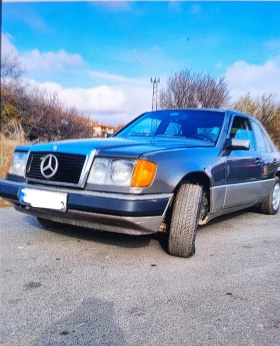 Mercedes-Benz 124 Седан, снимка 7