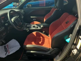 Обява за продажба на Dodge Challenger * SCAT PACK 392 * CARFAX * БЕЗ ПЪРВОНАЧАЛНА ВНОСКА ~93 600 лв. - изображение 4 | Auto.bg Обява за продажба на Dodge Challenger * SCAT PACK 392 * CARFAX * БЕЗ ПЪРВОНАЧАЛНА ВНОСКА ~93 600 лв. - изображение 4