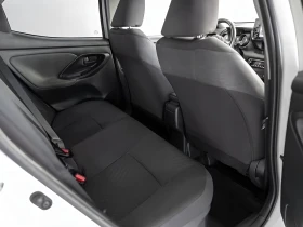 Toyota Yaris 1.5 HYBRID 33000км! Гаранционна! | Auto.bg — изображение 9