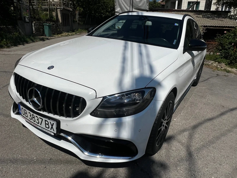 Mercedes-Benz C 180 AMG line, Burmester, напълно обслужен+ Каско, снимка 3 - Автомобили и джипове - 45686508