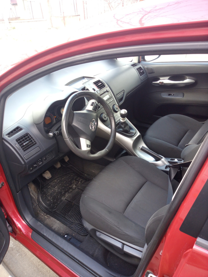Toyota Auris Хечбек, снимка 6 - Автомобили и джипове - 45769451