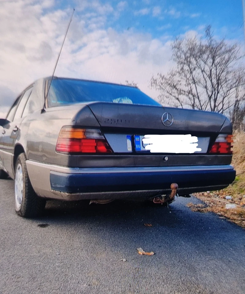 Mercedes-Benz 124 Седан, снимка 2 - Автомобили и джипове - 48258744