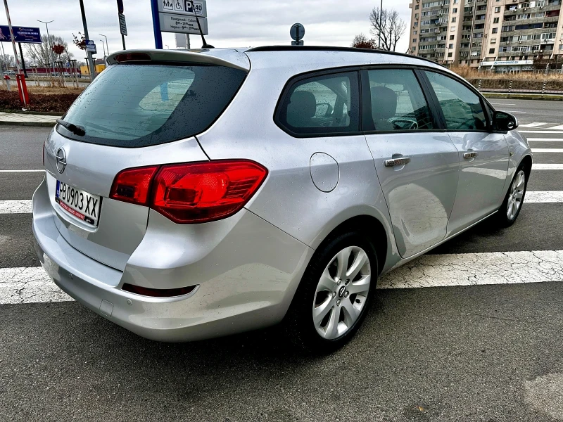 Opel Astra 1.7CDTI* 125к.с.* ПЕРФЕКТНА, снимка 2 - Автомобили и джипове - 48453320