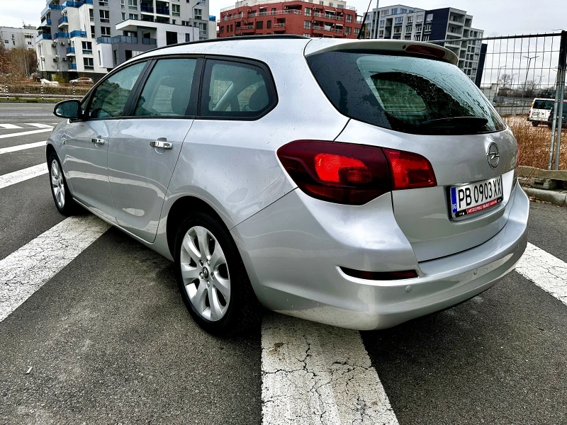 Opel Astra 1.7CDTI* 125к.с.* ПЕРФЕКТНА, снимка 5 - Автомобили и джипове - 48453320