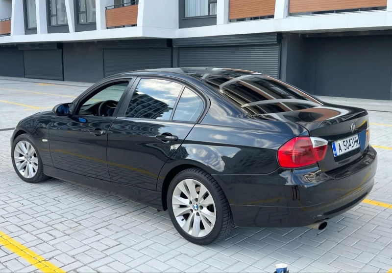 BMW 320 D E90 Автоматик 2007г, снимка 4 - Автомобили и джипове - 48804295