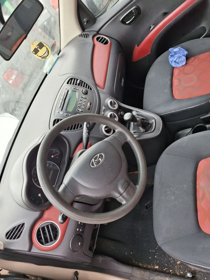 Hyundai I10, снимка 3 - Автомобили и джипове - 48906435