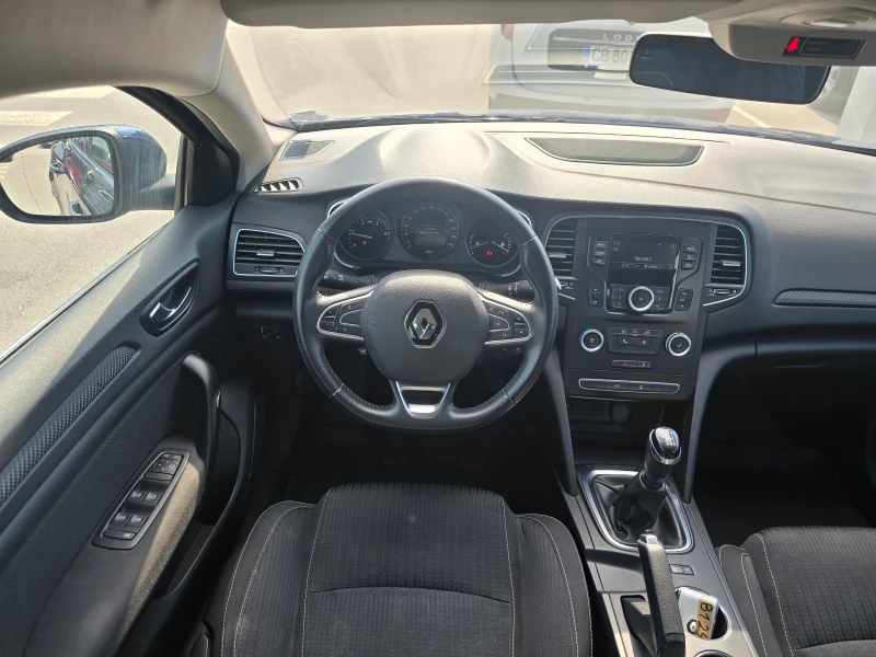 Renault Megane 1.5 dCi, снимка 10 - Автомобили и джипове - 50607753