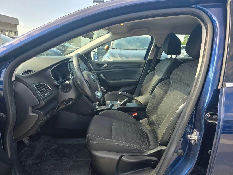 Renault Megane 1.5 dCi, снимка 6 - Автомобили и джипове - 50607753