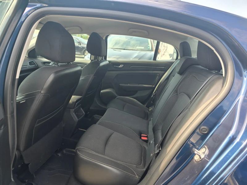 Renault Megane 1.5 dCi, снимка 7 - Автомобили и джипове - 50607753