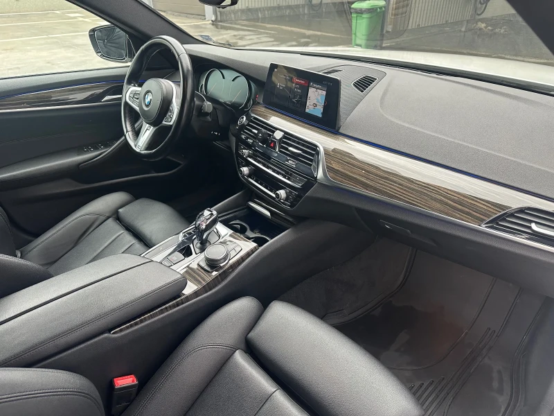 BMW 530 G30 xdrive, снимка 13 - Автомобили и джипове - 53358104