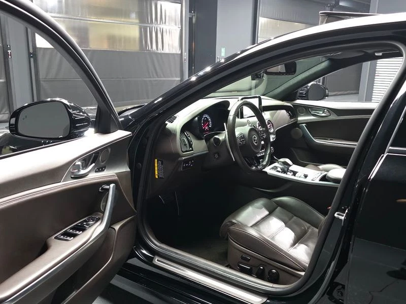 Kia Stinger 3.3 Turbo 2WD| 365к.с.| ВКЛ.ТЕХНОТЕСТ, снимка 10 - Автомобили и джипове - 55348548
