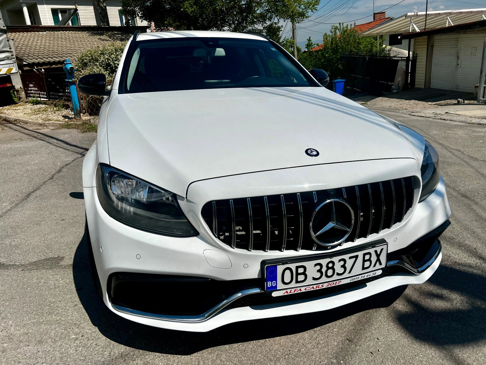 Mercedes-Benz C 180 AMG line, Burmester, напълно обслужен+ Каско - изображение 10