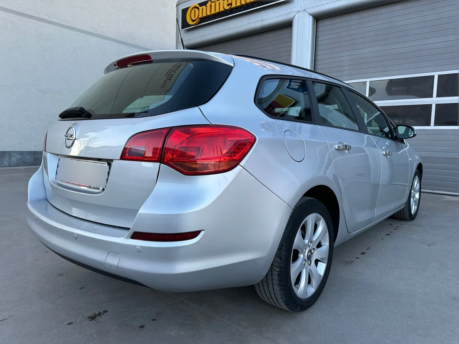 Opel Astra 1.7CDTI* 125к.с.* ПЕРФЕКТНА - изображение 6