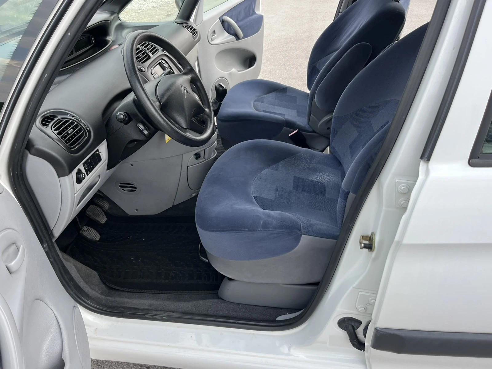 Citroen Xsara picasso 2.0HDI 90кс КЛИМАТРОНИК АВТОПИЛОТ - изображение 8