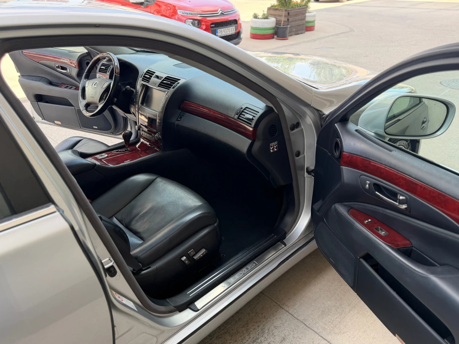 Lexus LS 460, снимка 9 - Автомобили и джипове - 55512804