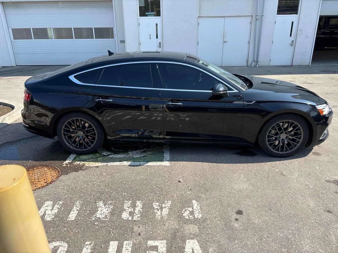 Audi A5 * Komfort * CARFAX * ПАНОРАМА * KEYLESS * ПОДГРЕВИ, снимка 3 - Автомобили и джипове - 53836156