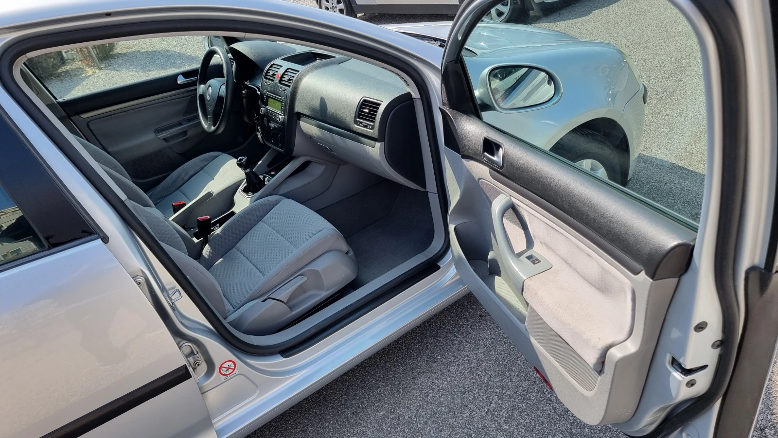 VW Golf 1.6i  Euro4, снимка 10 - Автомобили и джипове - 53873153