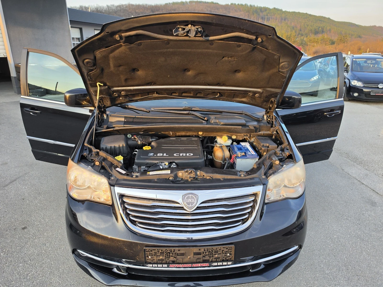 Lancia Voyager 2.8GRDI, снимка 17 - Автомобили и джипове - 53989785