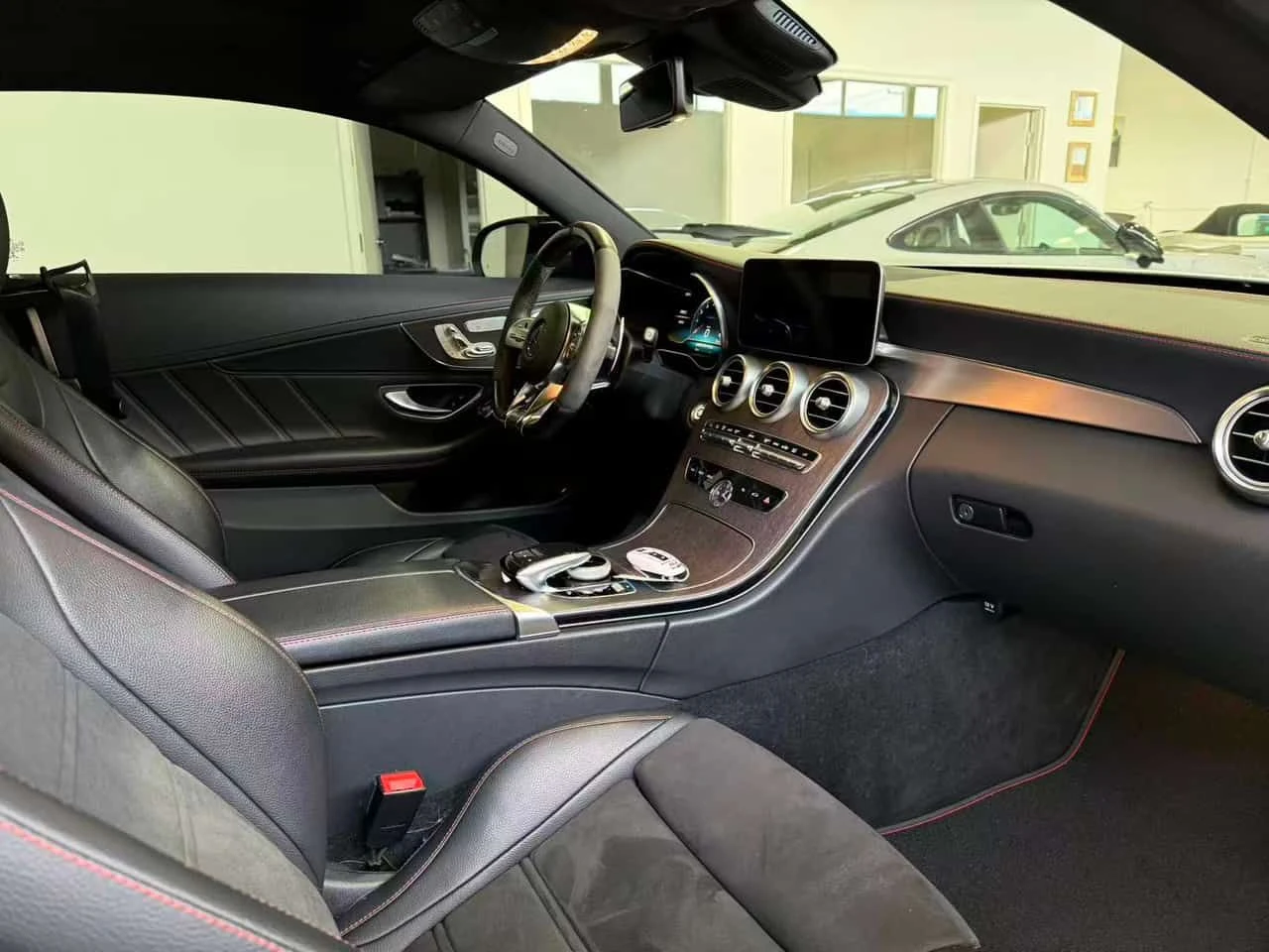 Mercedes-Benz C 43 AMG COUPE/BURMESTER/СЛЕДЕНЕ НА ЛЕНТИ/ГУМИ+ ДЖАНТИ, снимка 16 - Автомобили и джипове - 54155819