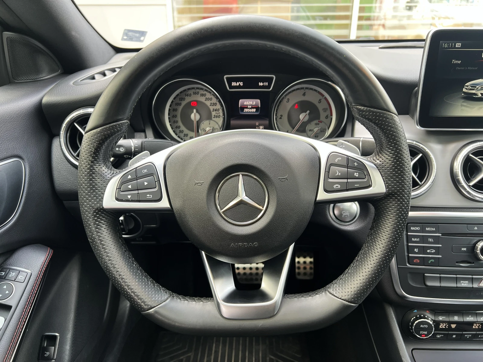 Mercedes-Benz CLA 220 CDI/AMG/PANORAMA/CAMERA/AMG PERFORMANCE/, снимка 11 - Автомобили и джипове - 54258278