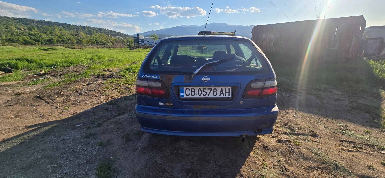 Nissan Almera 1.4, снимка 3 - Автомобили и джипове - 54497053